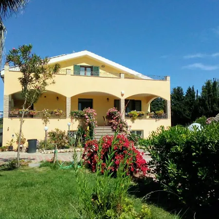 Le Rose Apartment